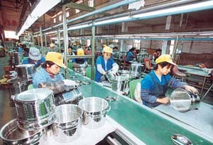 “无中生有”的不锈钢餐厨具工业“王国”(组图)_新闻中心_新浪网